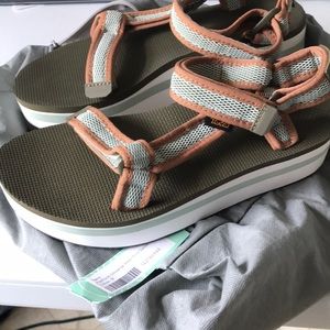 Teva Flatform Universal Mesh Print Sandals